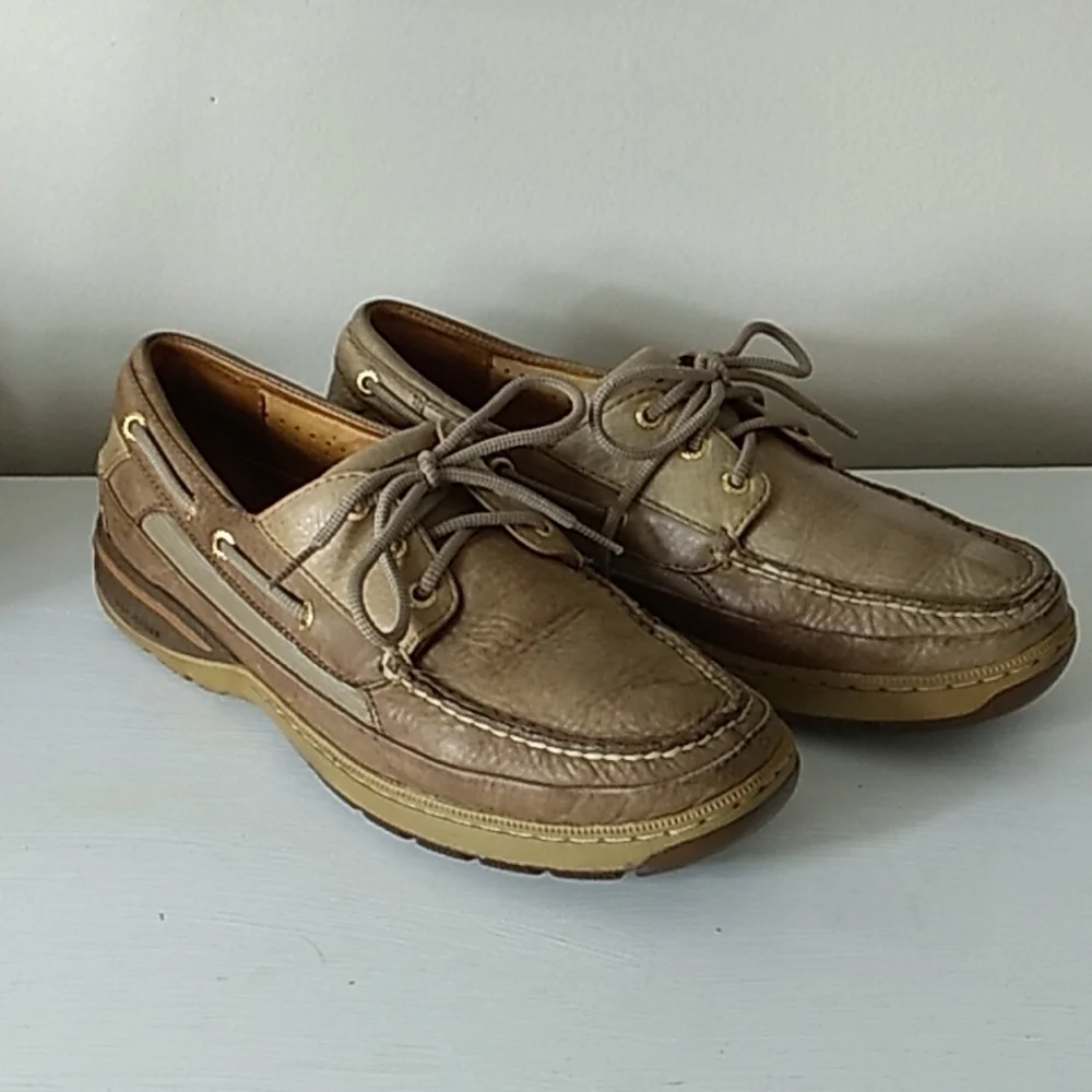 Mens Sperry lace up boat deck shoes 10M